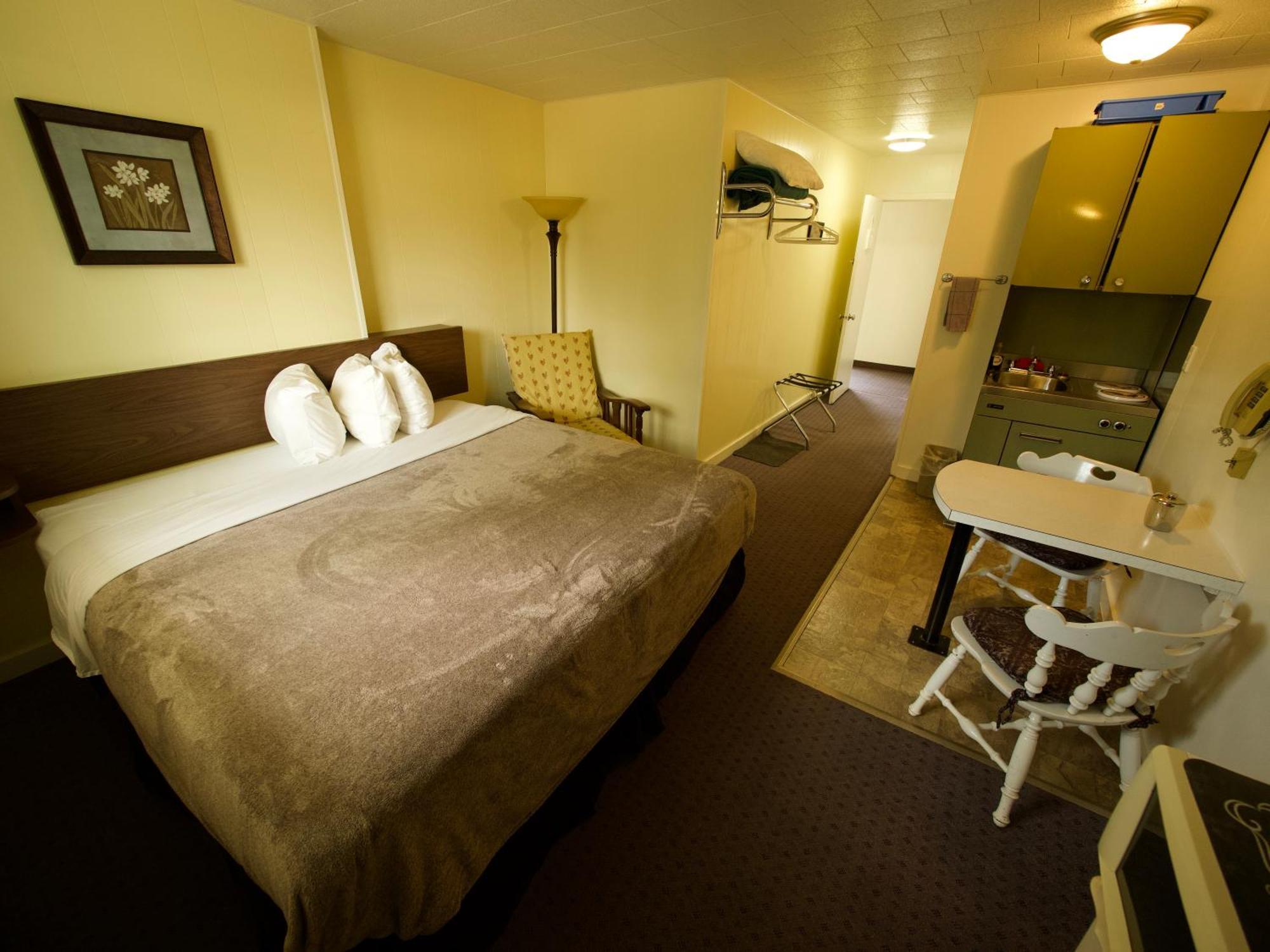 Creston Valley Motel Eksteriør bilde